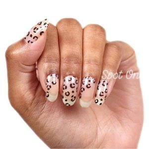 Color Street Rings of Saturn